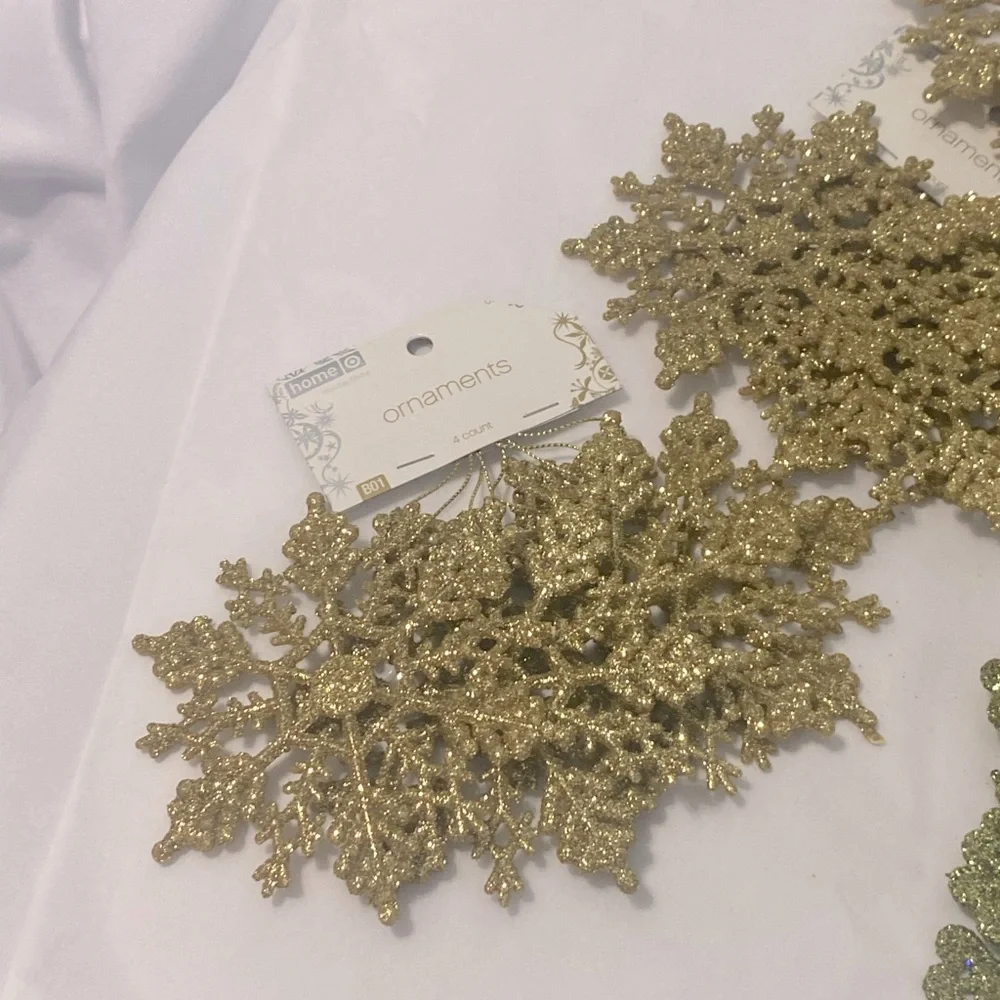 24 Glitter Snowflake Ornaments Set